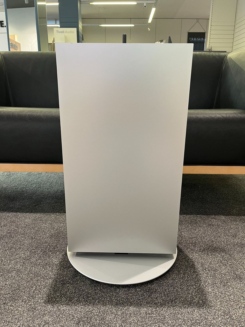 Racks & Ständer: BeoSound 2300 / 2500 / 3000 / 3200 / Ouverture Standfuss – Gebraucht aus Hochdorf von av-electronics 2