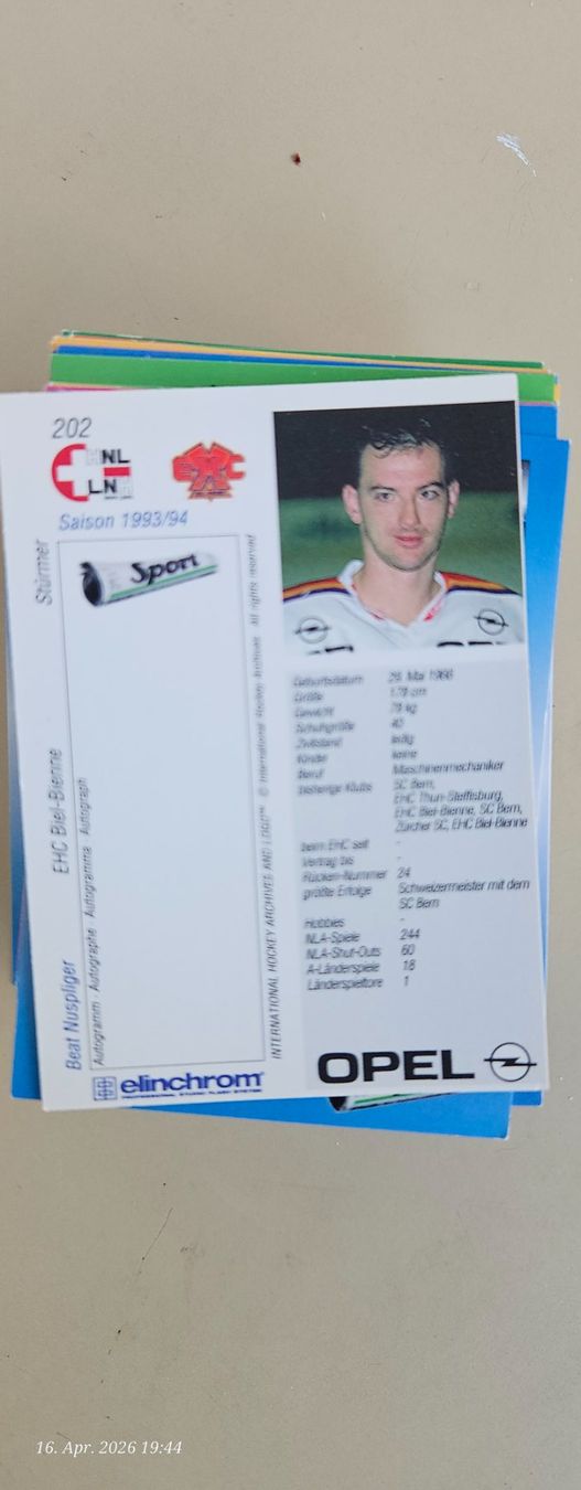 Carte collezionabili: Schweizer Eishockey Sammelkarte 93/94 – Usato da Utzenstorf venduto da Neukomm23 2