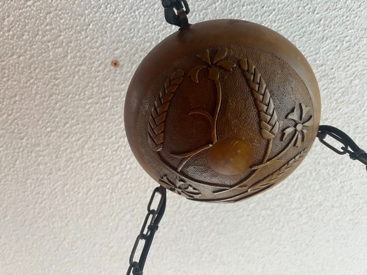 Lampade: Grosse Lampe mit Löwenköpfen, Holz,  Massiv – Usato da Mellingen venduto da Oelquelle 5