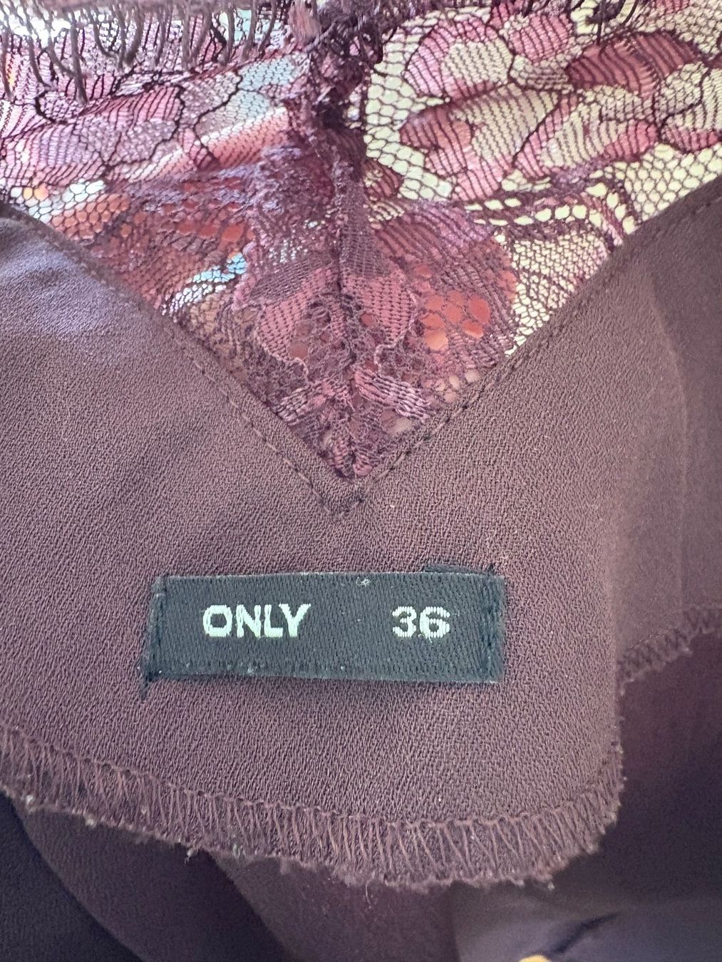 Only Camicette: Top bordeaux Grösse 36 – Usato da Altikon venduto da he.an 2