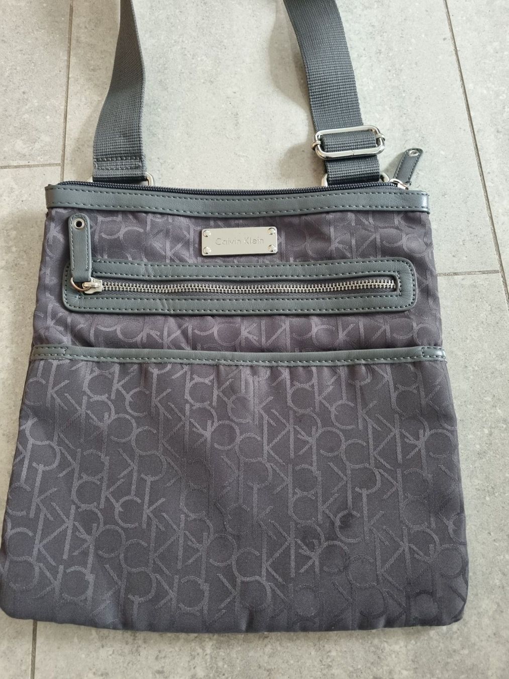 Calvin Klein Borse da donna: Tasche, Calvin Klein – Usato da Wiesendangen venduto da Sinhuk 1