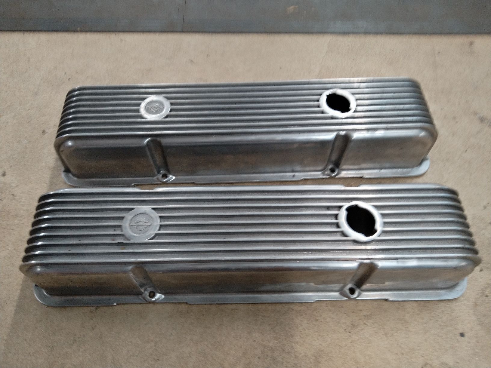 Chevrolet Tutti pezzi di ricambio auto: Chevrolet Ventildeckel Aluminium Hot Rod Oldtimer  – Nuovo (secondo la descrizione) da Steinen venduto da Blackcadillac