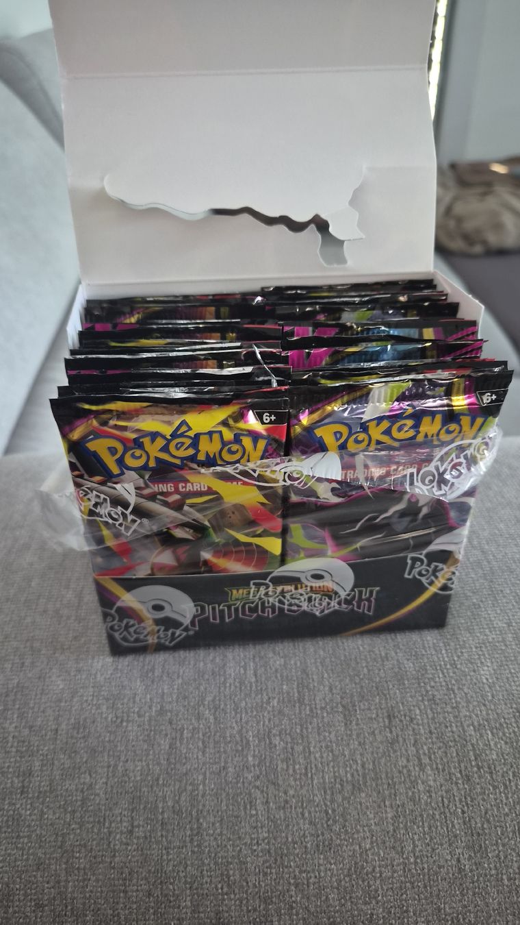 Pokémon Carte collezionabili: PITCH BLACK - 36x bundle booster opened – Usato da Giubiasco venduto da THELORDOFTHECARDS 4