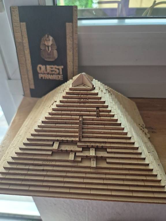 Giochi: Quest Pyramide Puzzle von Escape Welt – Usato da Winterthur venduto da Neuesim 1