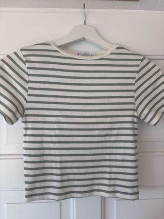 Stradivarius T-Shirt gestreift weiss grün Grösse S