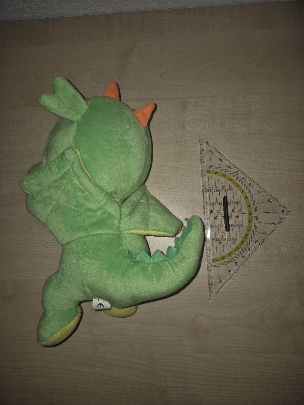 Spielzeuge: Plüschtier Drachen – Gebraucht aus Gipf-Oberfrick von Cyclodecan 1