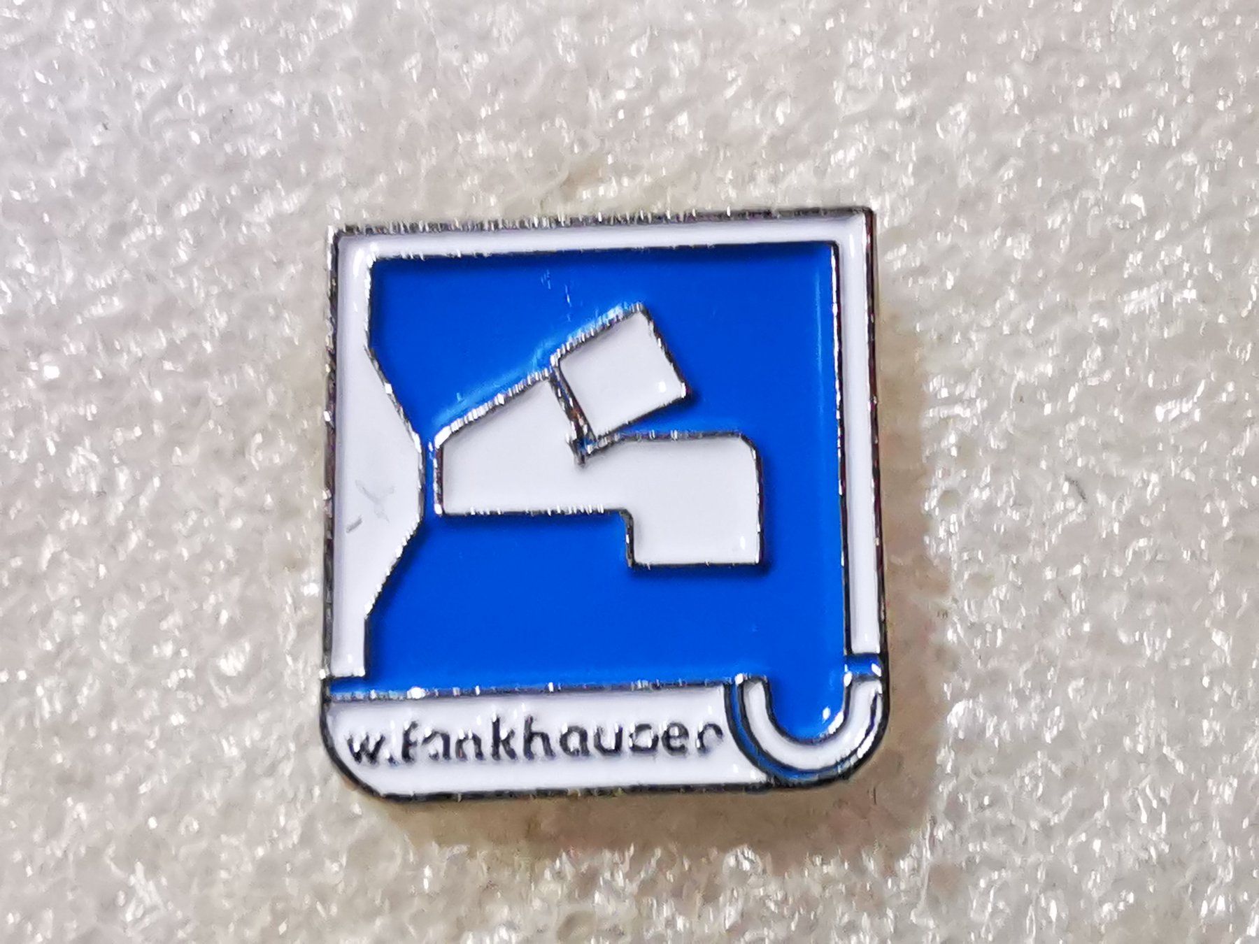 Placchette & Badge: Ansteckpin 30: w. fankhauser – Usato da Oppligen venduto da Pin-Fall-Shop