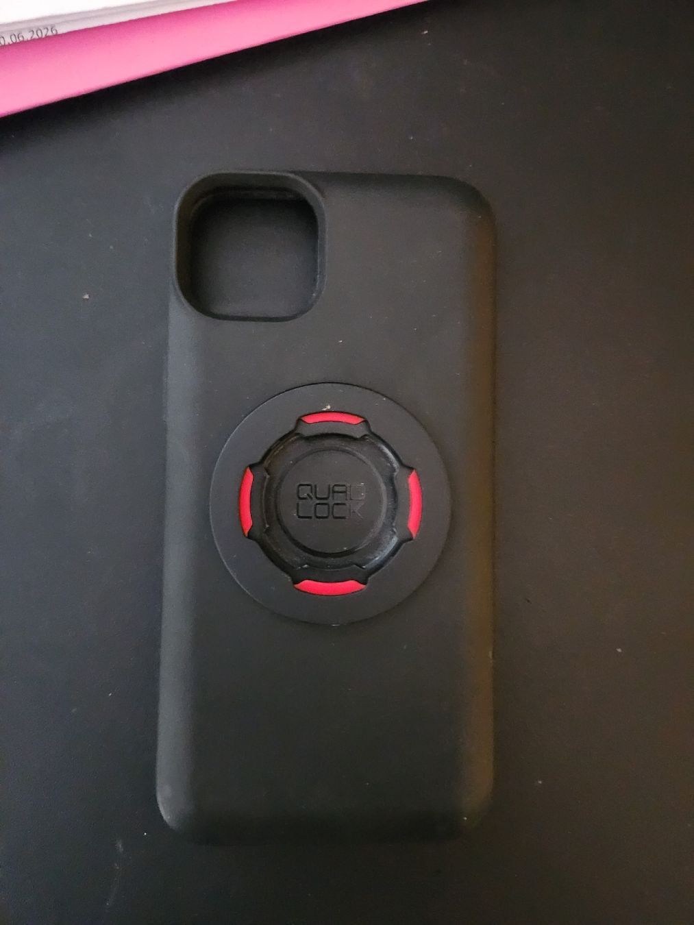 Quad Lock Cover & Protezioni schermo: Quad Lock Mag Case iPhone 14 Plus Black as good as new – Nuovo (secondo la descrizione) da La Neuveville venduto da Gary.T 2