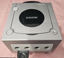 nintendo gamecube grise + soulcalibur 2manette + cables