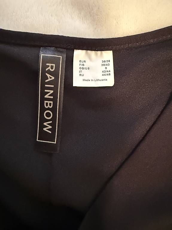 Vestiti: Kleid Langarm schwarz 36/38 – Usato da Füllinsdorf venduto da Rivai 1
