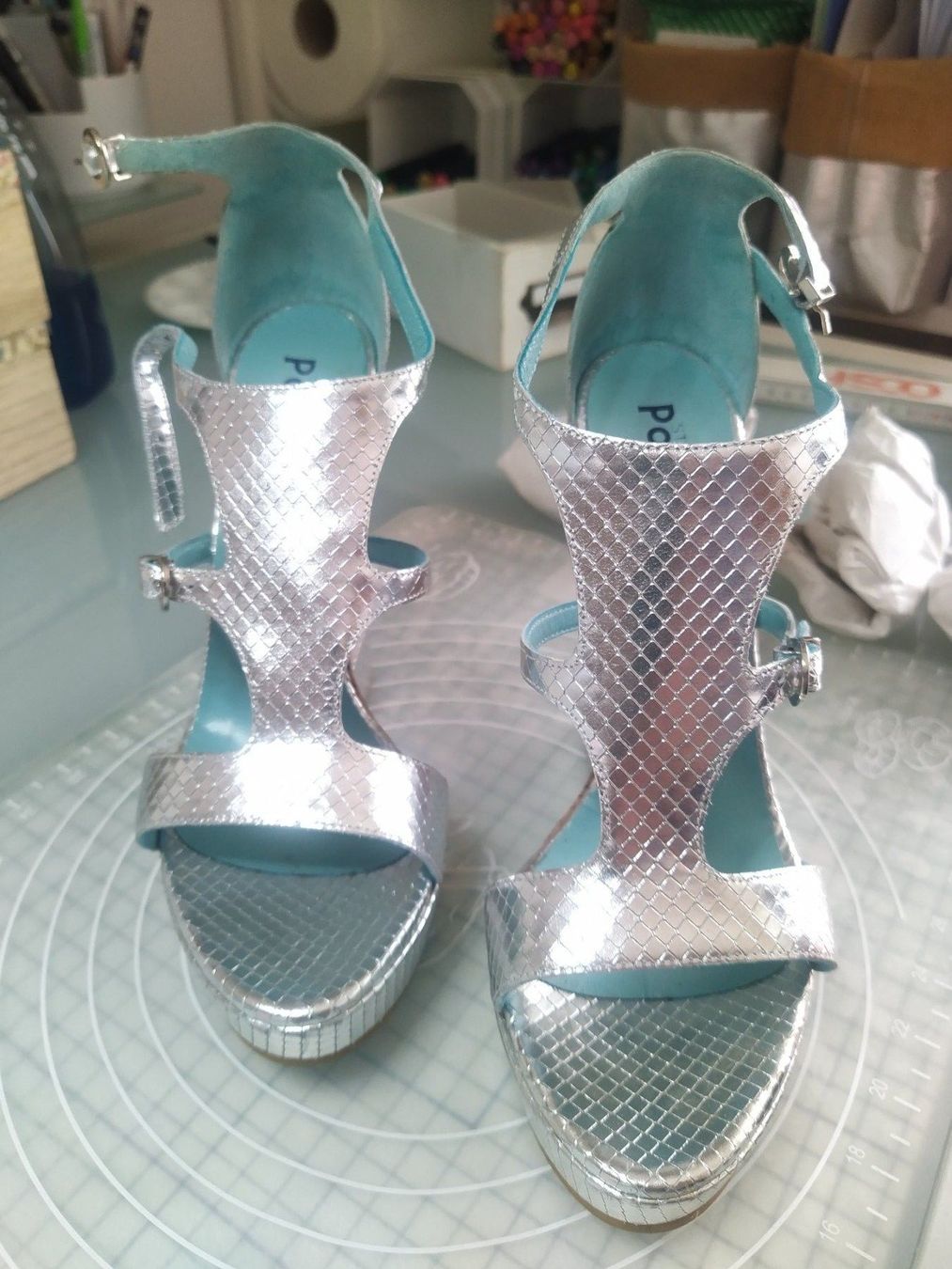 Damenschuhe: Pumps Studio Pollini silver 38,5 – Gebraucht aus Figino von Palotta