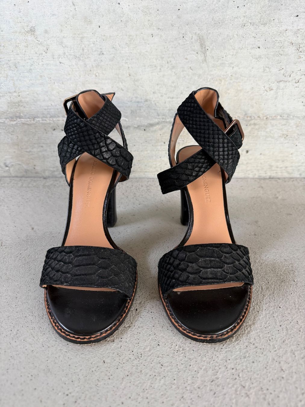 Damenschuhe: Adolfo Dominguez Sandalen mit Absatz – Gebraucht aus St-George von alaixee 2