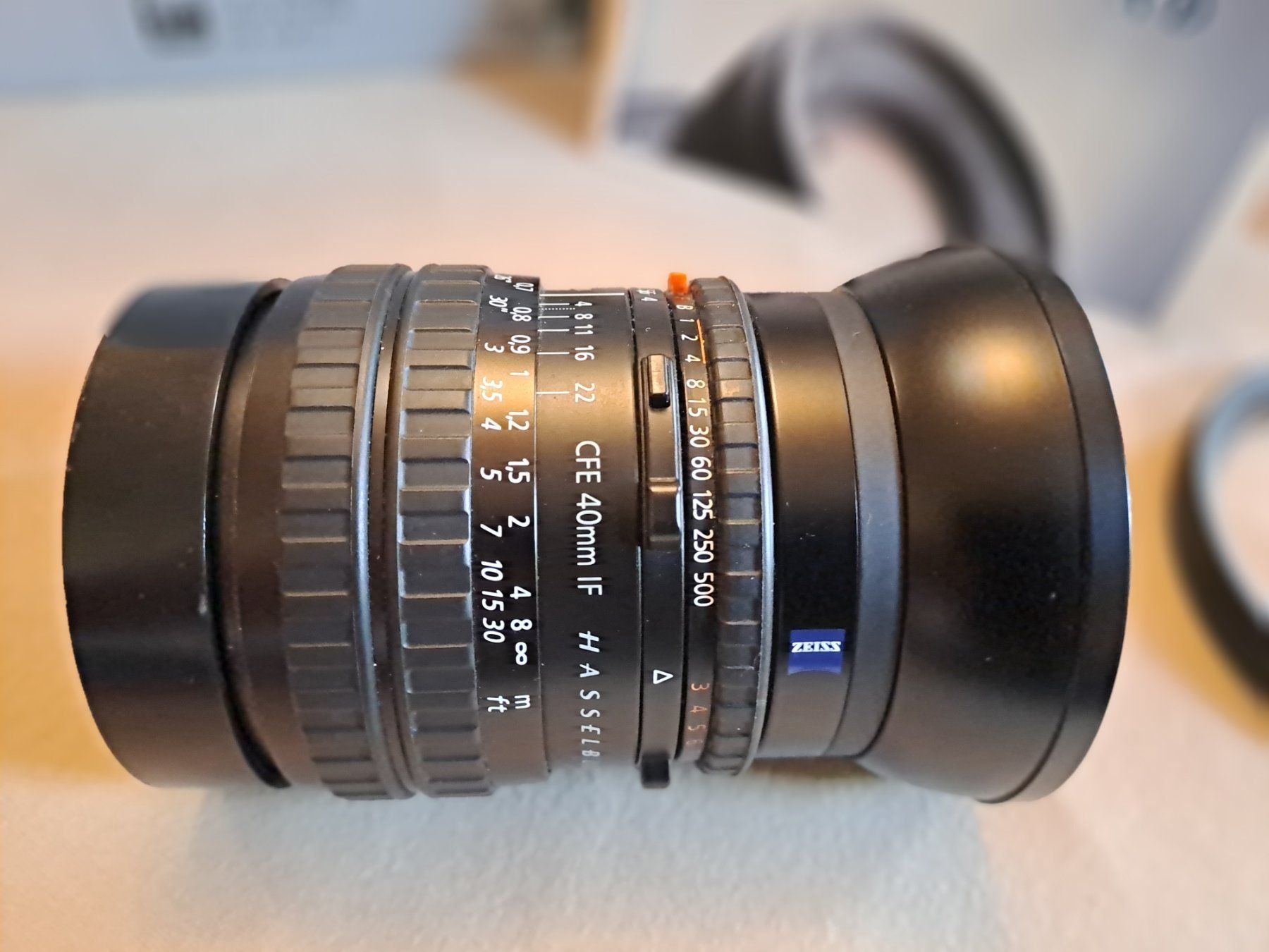 Hasselblad Obiettivi: Hasselblad CFE 40mm IF Distagon rare – Usato da Genève venduto da Blowupster