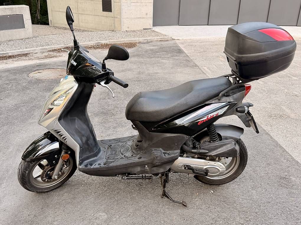 Sym Scooters: Scooter Sym orbit 2 50cc – D'occasion à Fribourg par bouchers 2