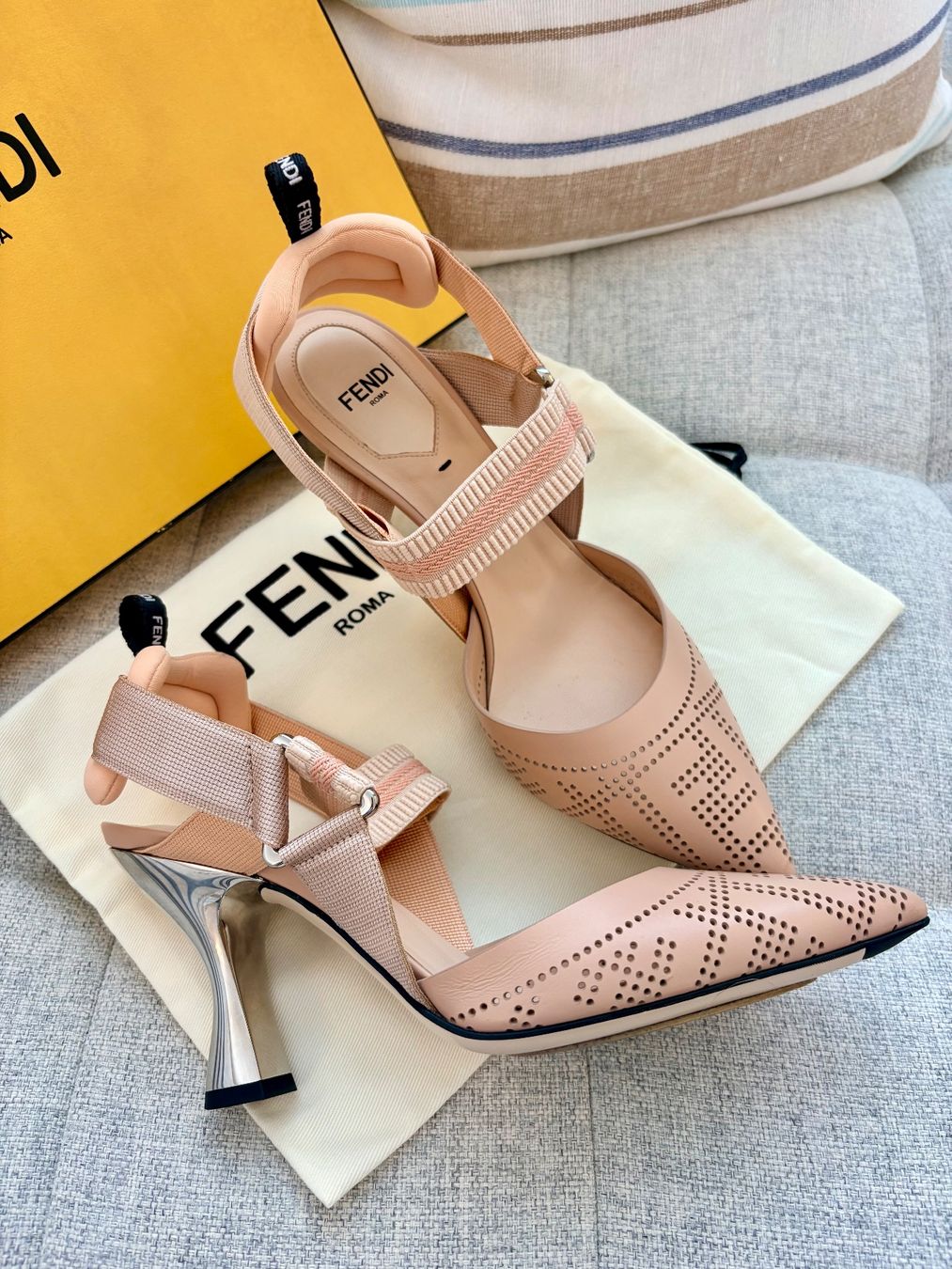 Fendi Scarpe da donna: Fendi Colibri Pumps - 36 – Nuovo (secondo la descrizione) da Rolle venduto da elisolle 3