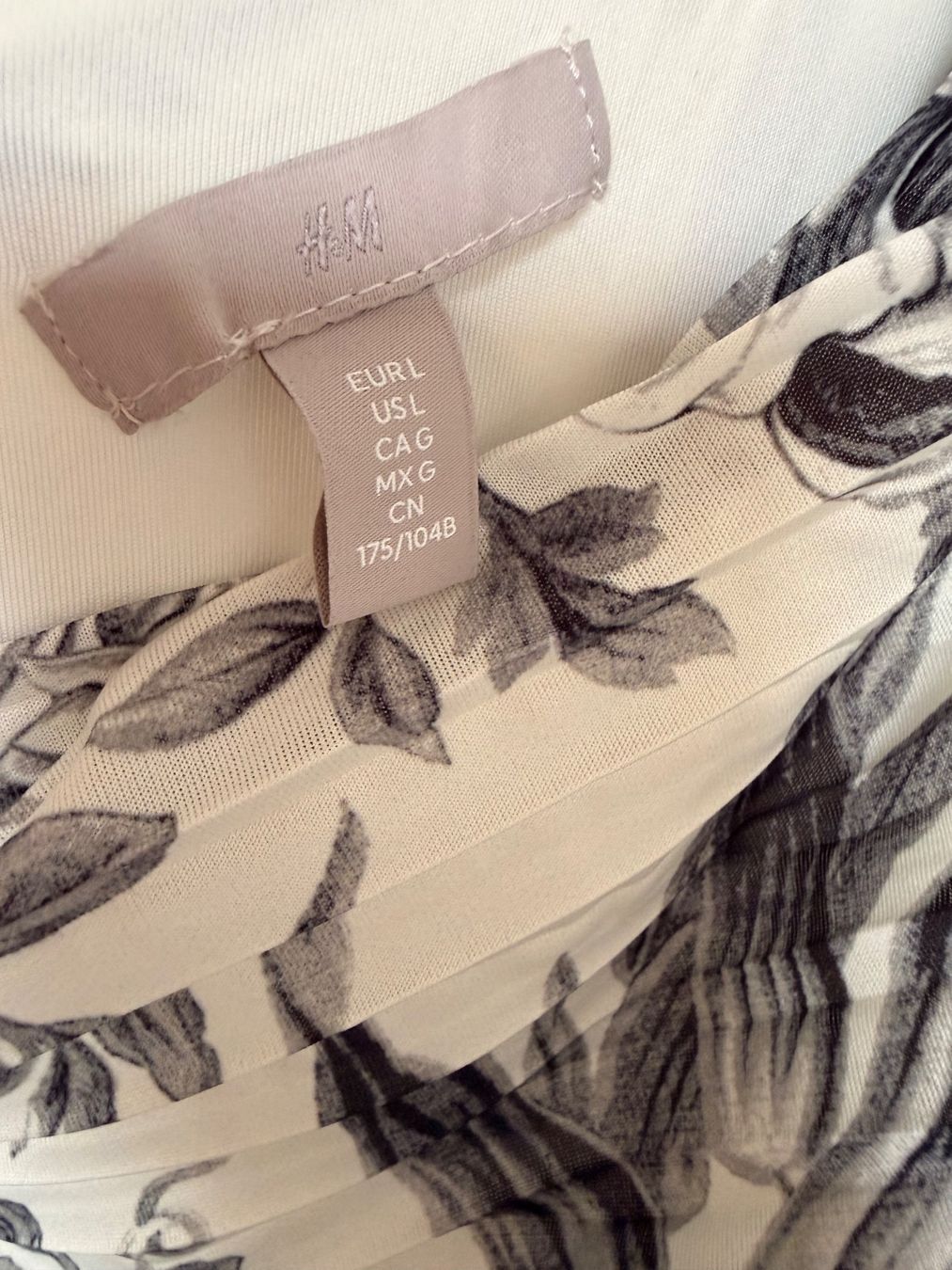 H&M Robes: Kleid  - Marke:  H&M - Grösse: L – D'occasion à Würenlos par Abracadabra26 1