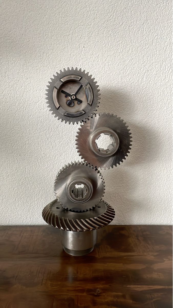 Orologi da terra & Orologi da parete: Horloge originale faite à la main - Design industriel – Usato da Dombresson venduto da Bru-Way.WE.co