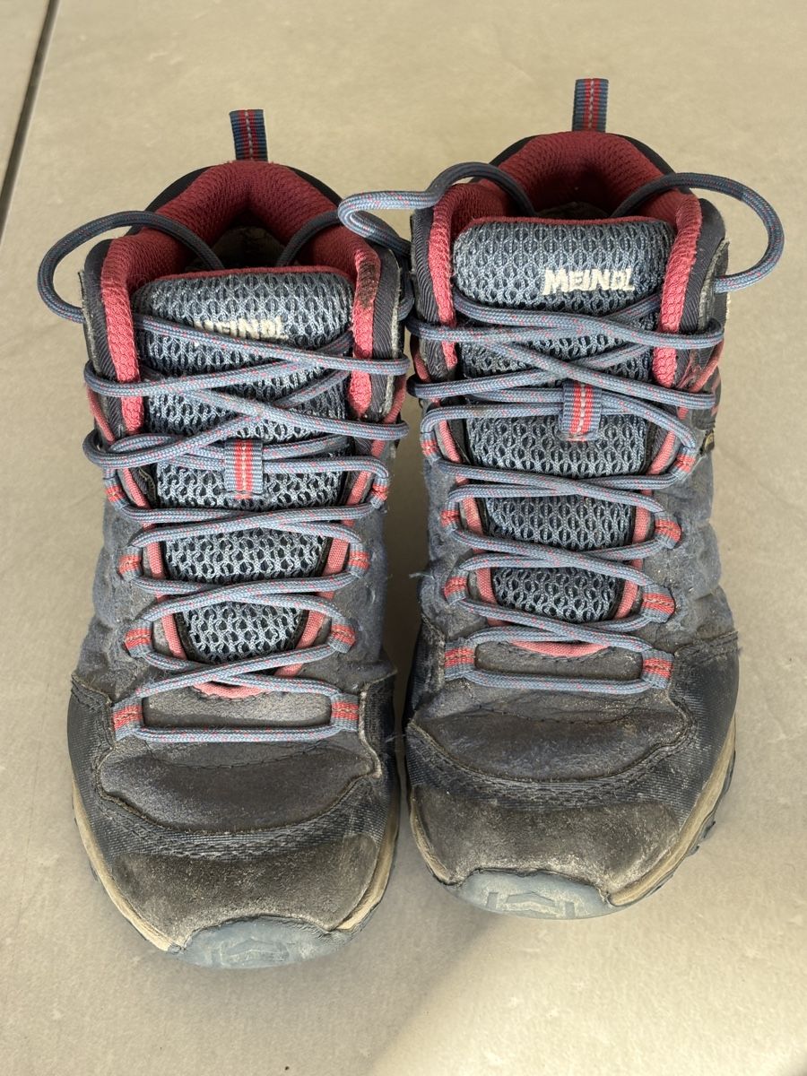 Meindl Scarpe per ragazzi: Meindl Kinder Wanderschuh, wasserdicht, Gr. 28 – Usato da Chur venduto da swissklexx