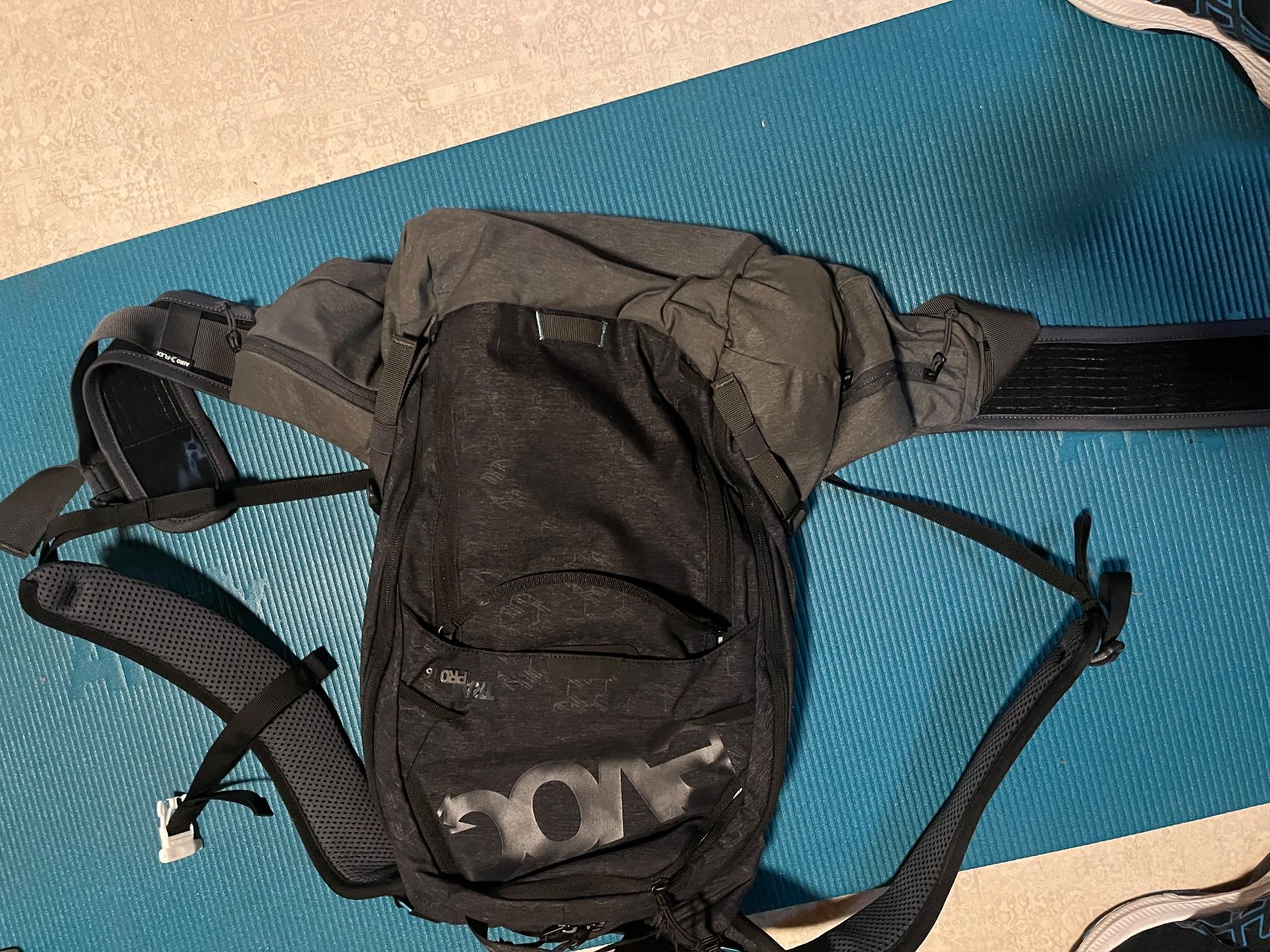 Evoc Zaini: evoc Trail pro Rucksack MtB Velo Rückenprotector – Usato da St. Niklaus VS venduto da wildholzmann 1