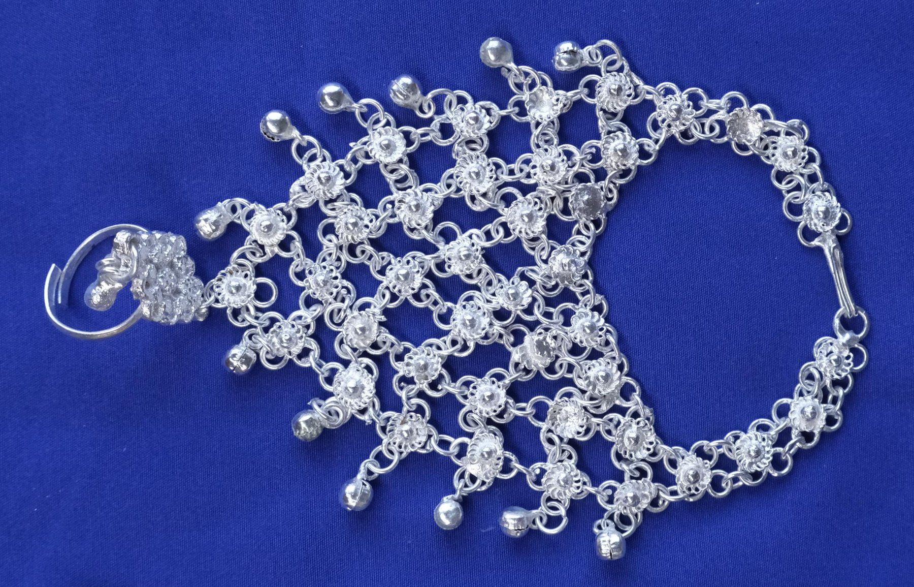 Bracciali & Braccialetti: Set 2x Handschmuck silberfarben aus Indien – Usato da Zürich venduto da Melody2000 2