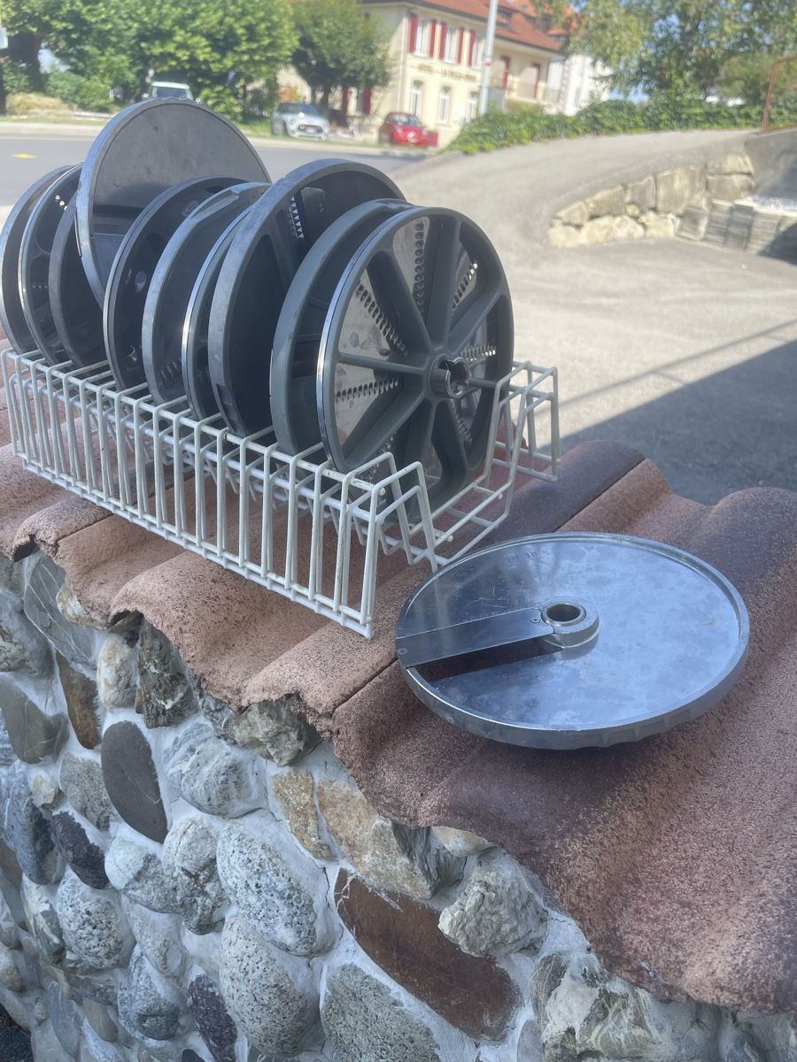 Tutte le macchine: couteau pour machine à légumes et fromage – Usato da Romont FR venduto da lua_k8pr 2