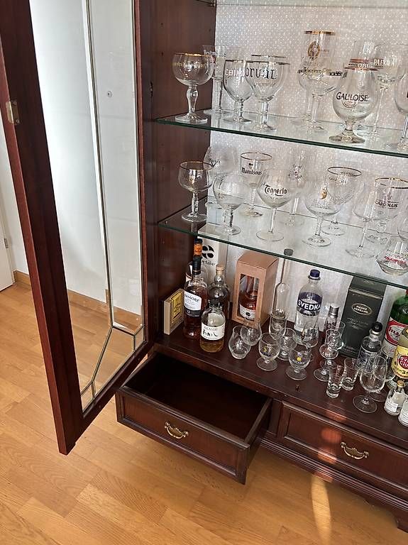 Vitrinen: Vitrine der Edelmarke Selva – Gebraucht aus St. Gallen von iph_2nv2 4