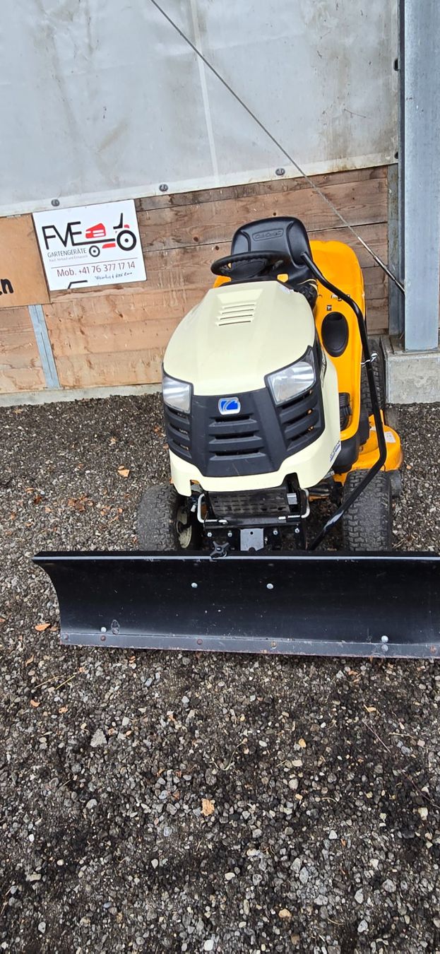 Mtd Tagliaerba: Cub Cadet Rasentraktor mit Schneepflug, – Usato da Rain venduto da Fafan069 5