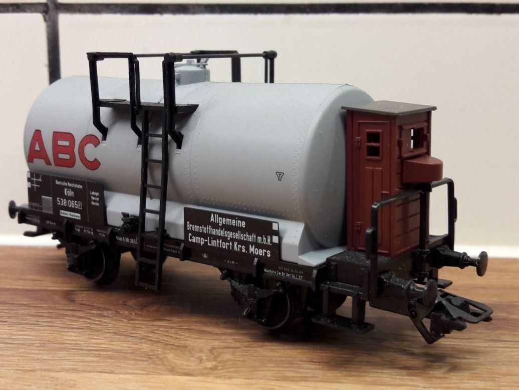 Märklin Modellini di ferrovie: Märklin HO AC : DR Wagon citerne "ABC" – Usato da Buttes venduto da Cafe2005