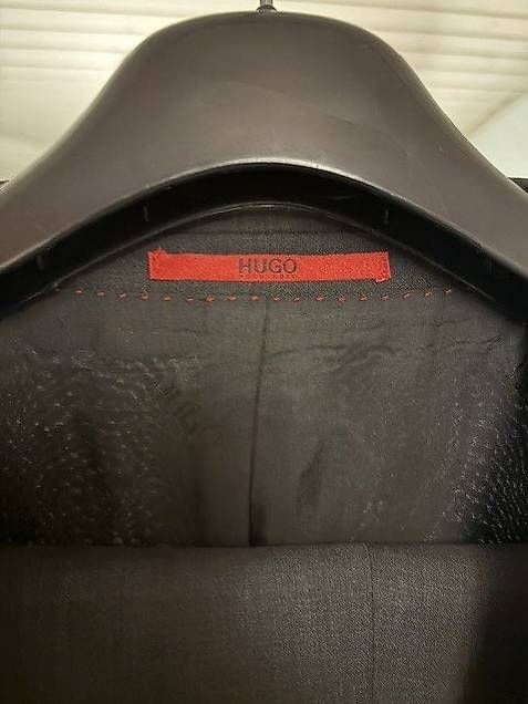 Hugo Boss Completi: Costard 2 pièces HUGO BOSS – Nuovo (secondo la descrizione) da Reconvilier venduto da jer_g8lf 2
