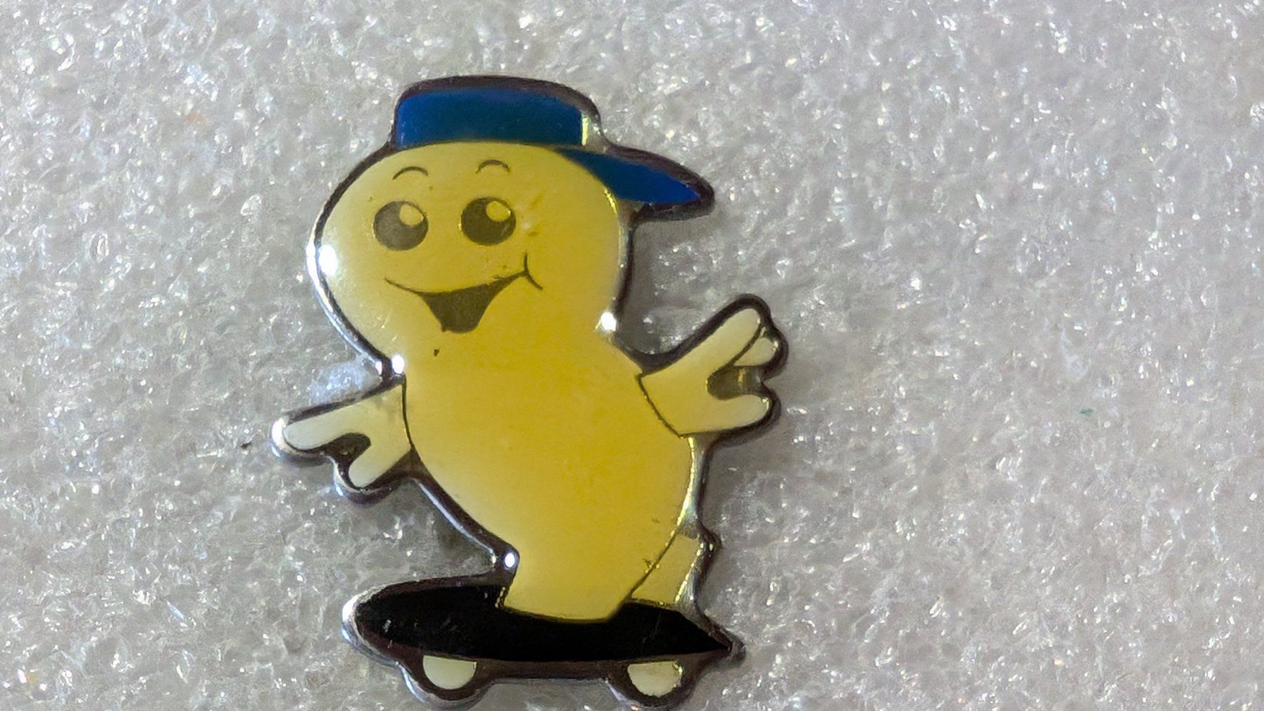 Placchette & Badge: Ansteckpin 226: Maga Bio – Usato da Oppligen venduto da Pin-Fall-Shop