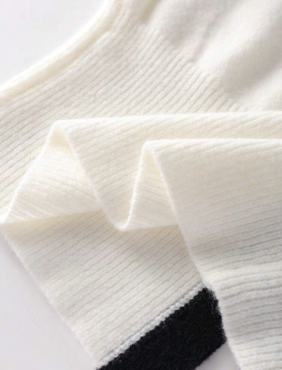 Gilets & Westen: Cardigan – Neu und originalverpackt aus Châtel-St-Denis von Montclair_Swiss 4