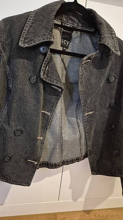 Giacche: Jeansjacke mit modischer Knopfreihe – Usato da Zuerich venduto da Goldfisch737 1