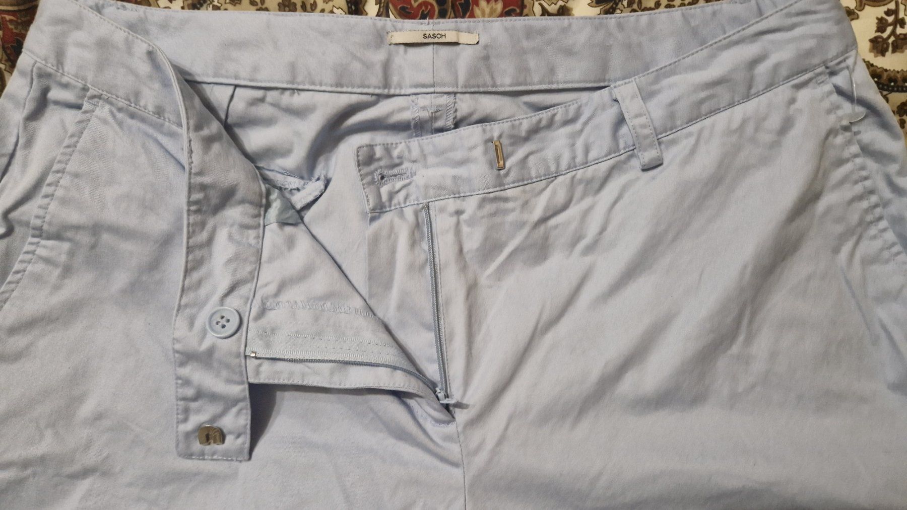 Pantaloni: Hellblaue Chino-Hose – Nuovo (secondo la descrizione) da Oberengstringen venduto da Sheera7 2