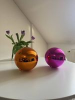 2 Dekorative Kugeln