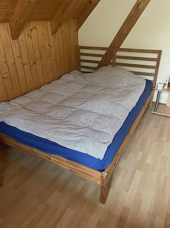 Lits: Bett 140x200cm – D'occasion à Arni BE par _sabriiina__