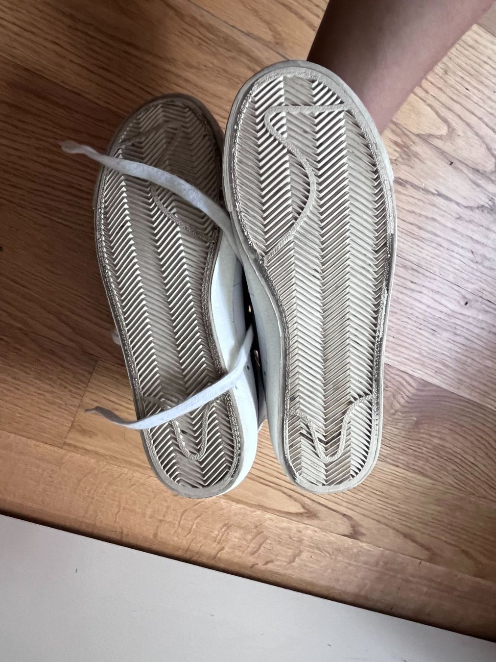 Nike Scarpe da donna: Nike Blazer Mid '77 white/black sneakers – Nuovo (secondo la descrizione) da Zürich venduto da kry_85p7 3