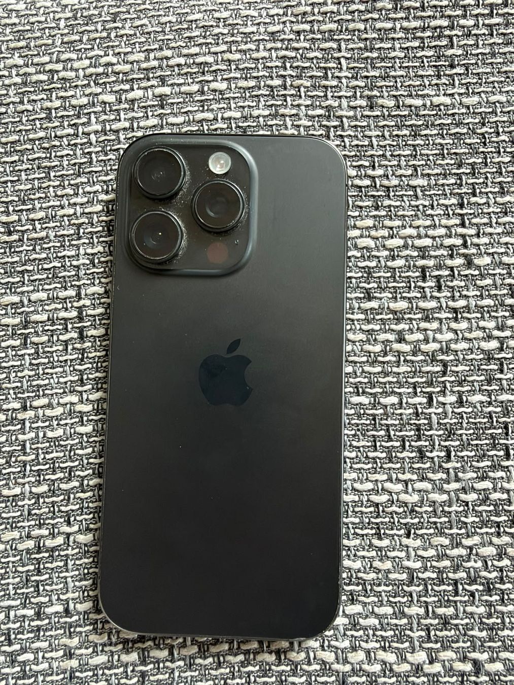 Apple Portables: Iphone 16 Pro – D'occasion à Uster par Sandro0119