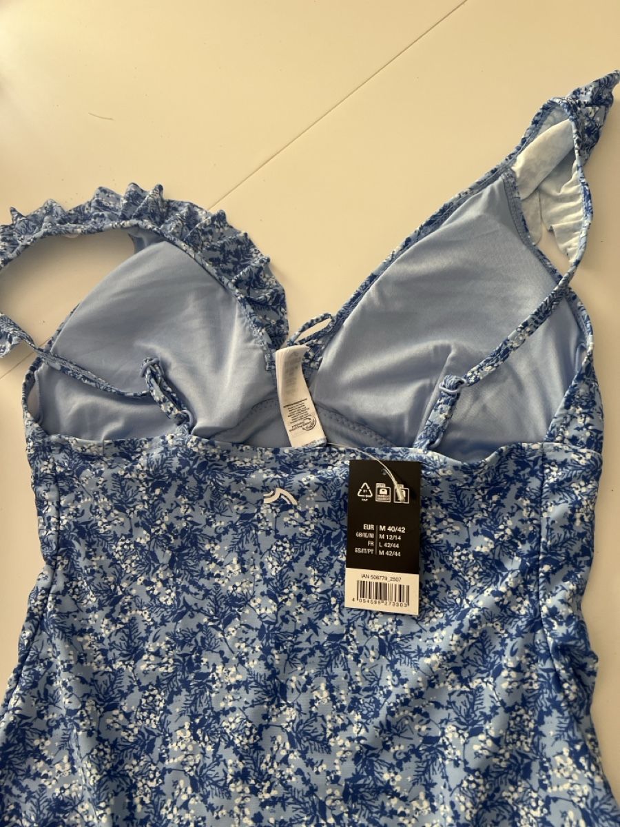 Costumi da bagno & Bikini: Badeanzug CRIVIT Blumenmuster Grösse M mit Etikett – Nuovo e nell'imballaggio originale da Ruggell venduto da Malbuntiger01 1