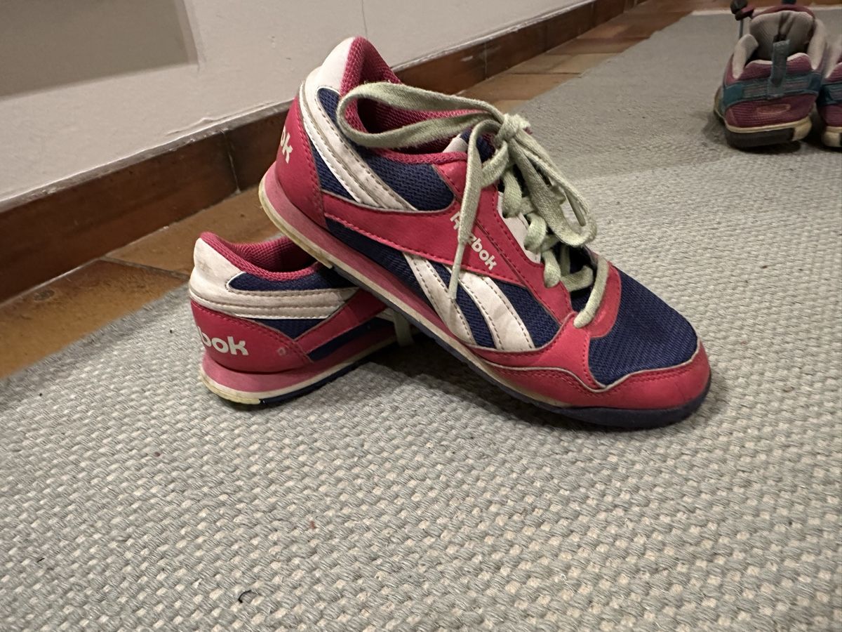Reebok Scarpe da uomo: Reebok Freizeitschuh im Retro-Look, Grösse 31 – Usato da Lenzburg venduto da hit_vf2p