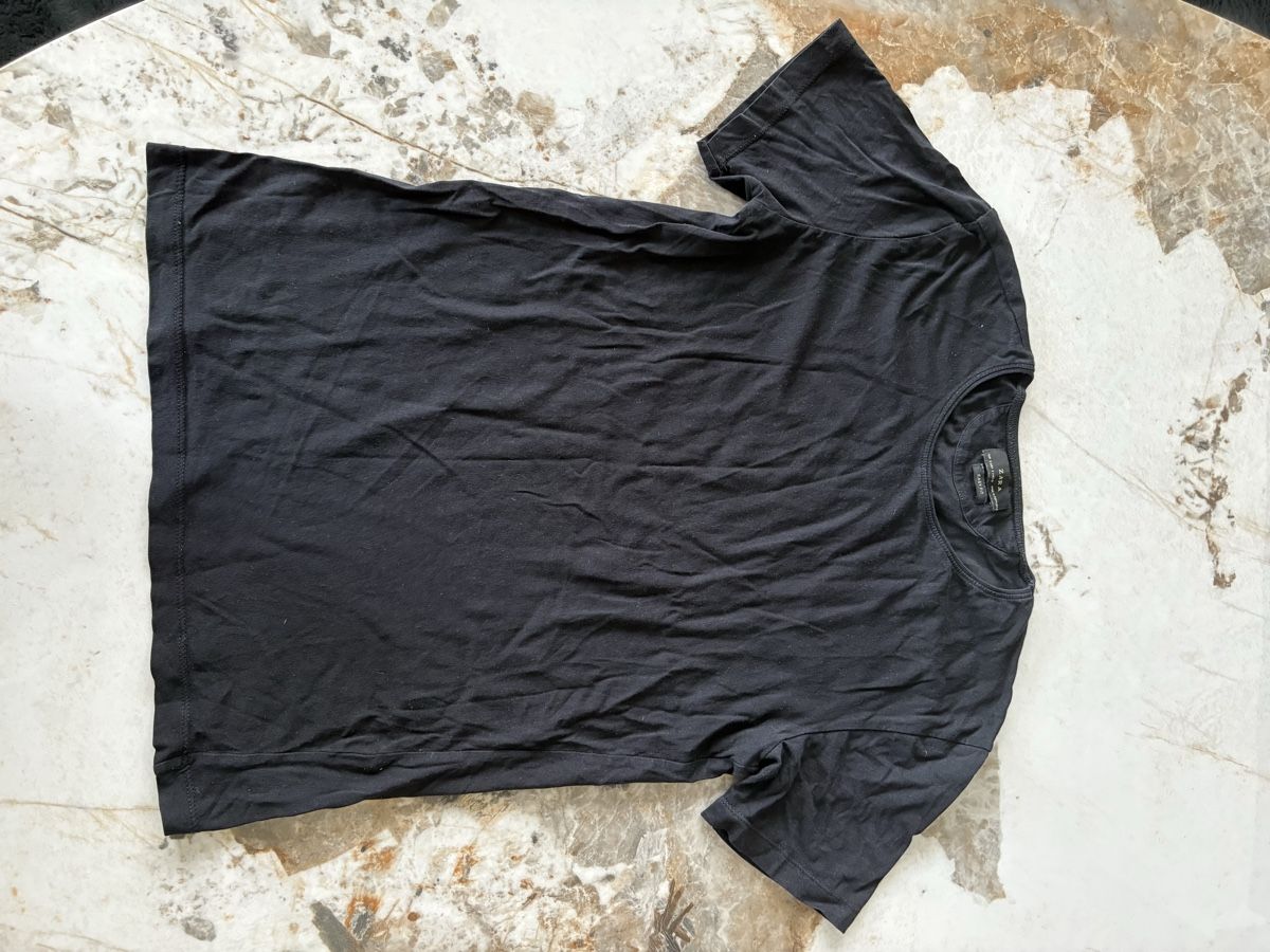 Zara T-shirt: Herren T-Shirt schwarz – Usato da Spreitenbach venduto da Dani.97