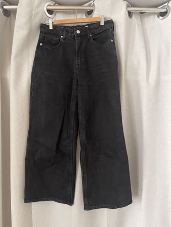 Schwarze Culottes Jeans, Gr. 38, Versand 9.-