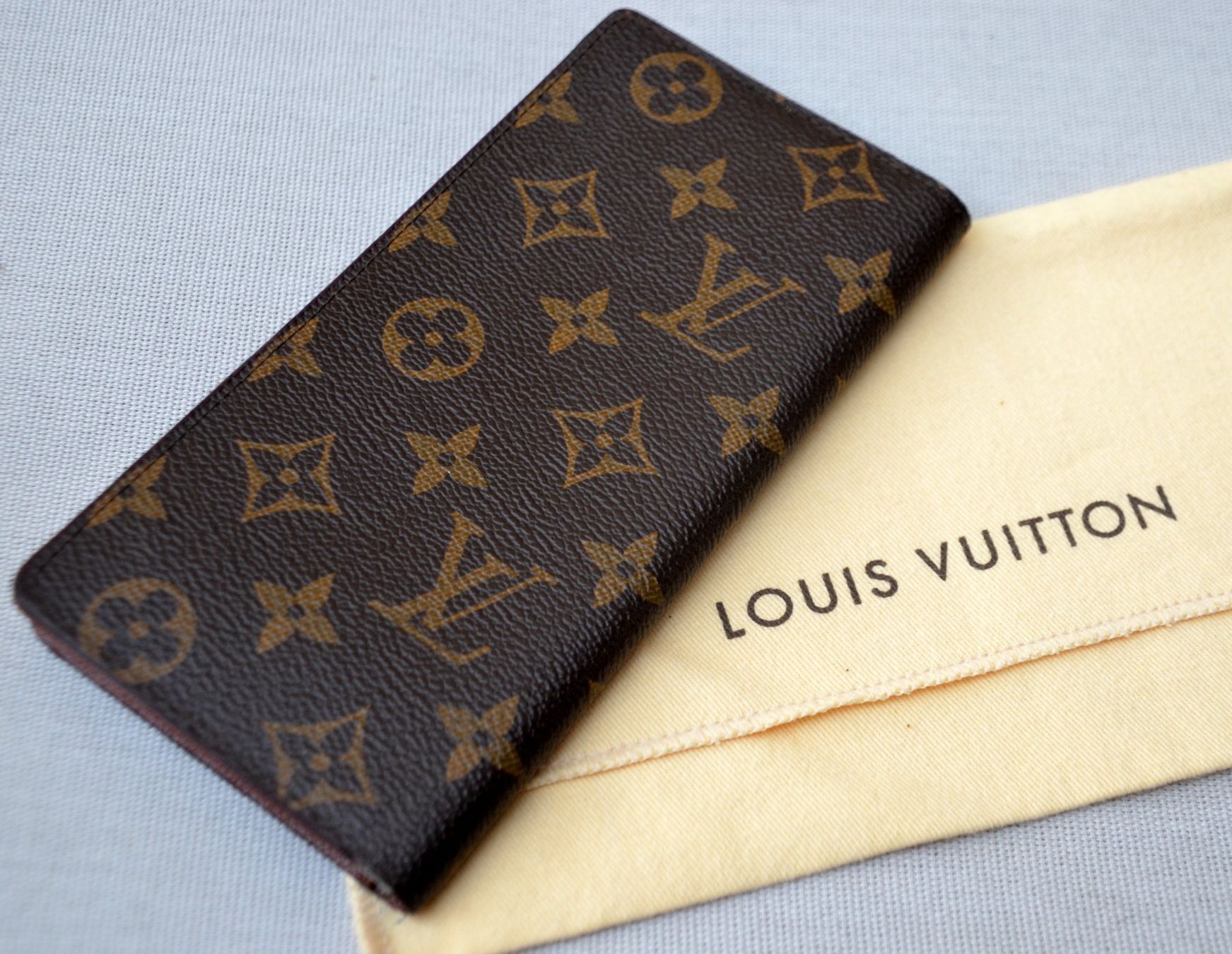 Louis Vuitton Portafogli: Louis Vuitton Brazza Wallet Portefeuille – Usato da Collonges venduto da Auganien 1