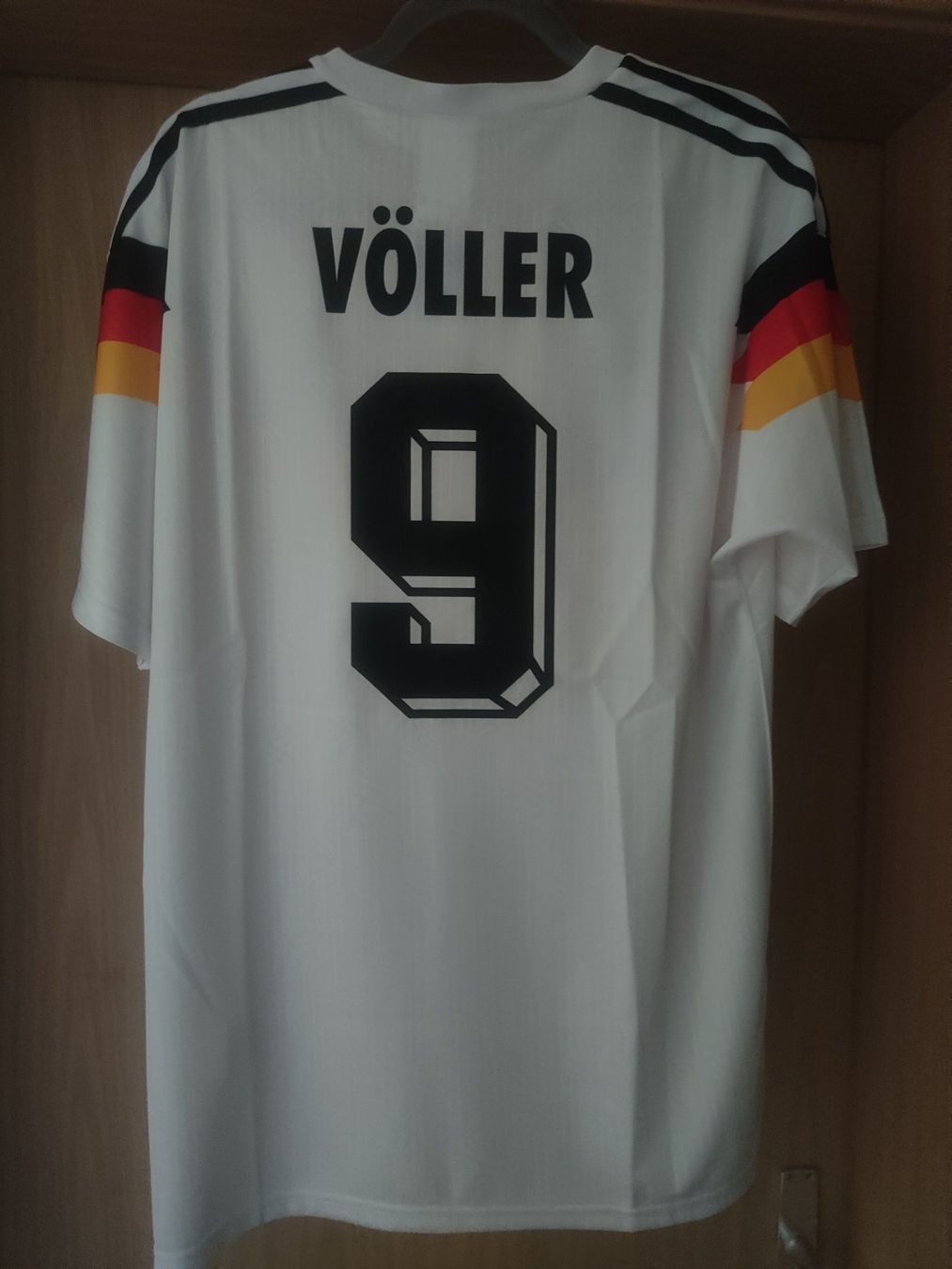 Canottiere & Pantaloni: Deutschland Trikot Nostalgie – Usato da Jona venduto da calciobomba 2