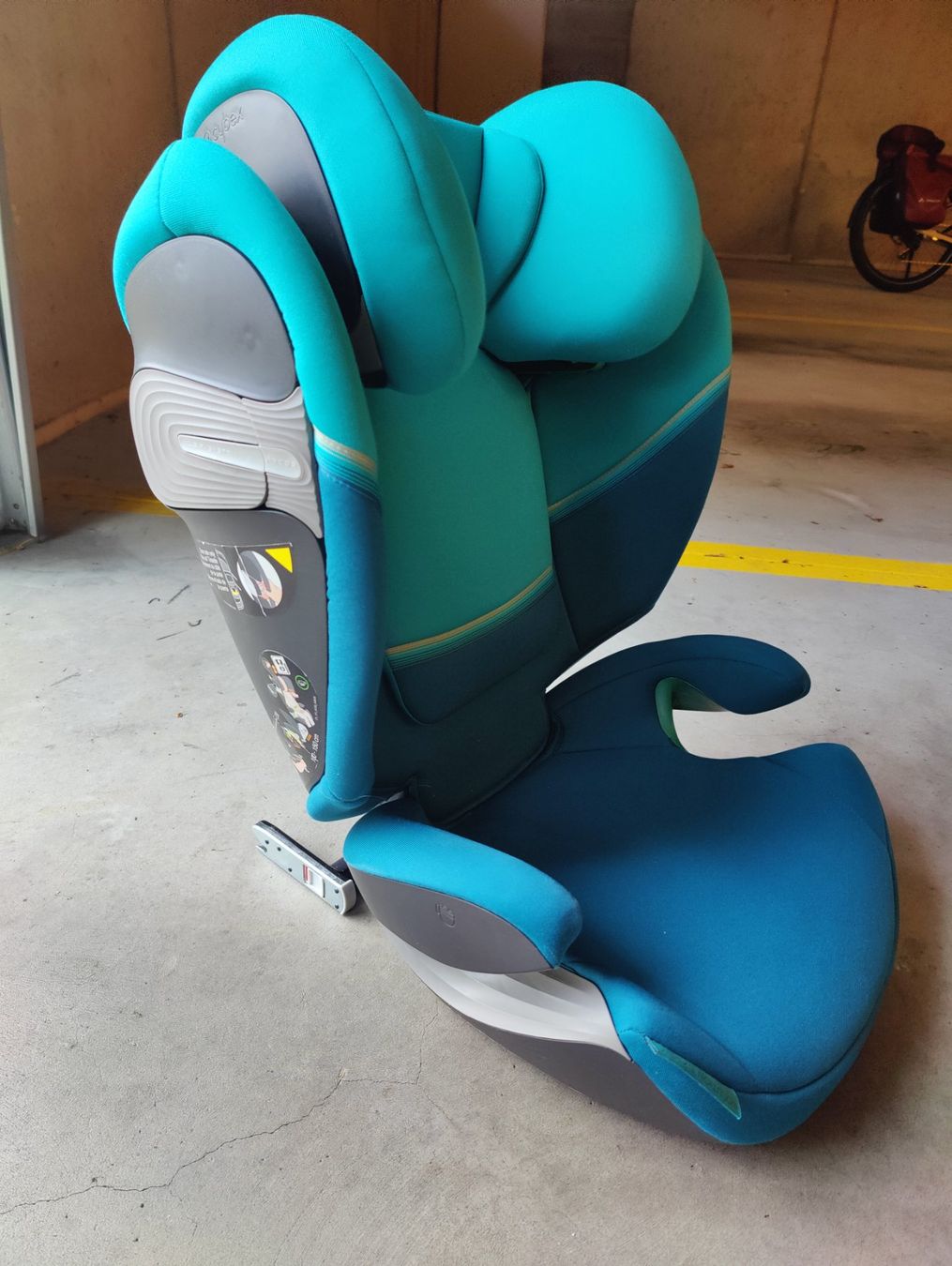 Cybex Seggiolini per auto: Cybex Solution S2 i-Fix Car Seat + FREE Diono Seat Protector – Usato da Lausanne venduto da tom_k2p6 1