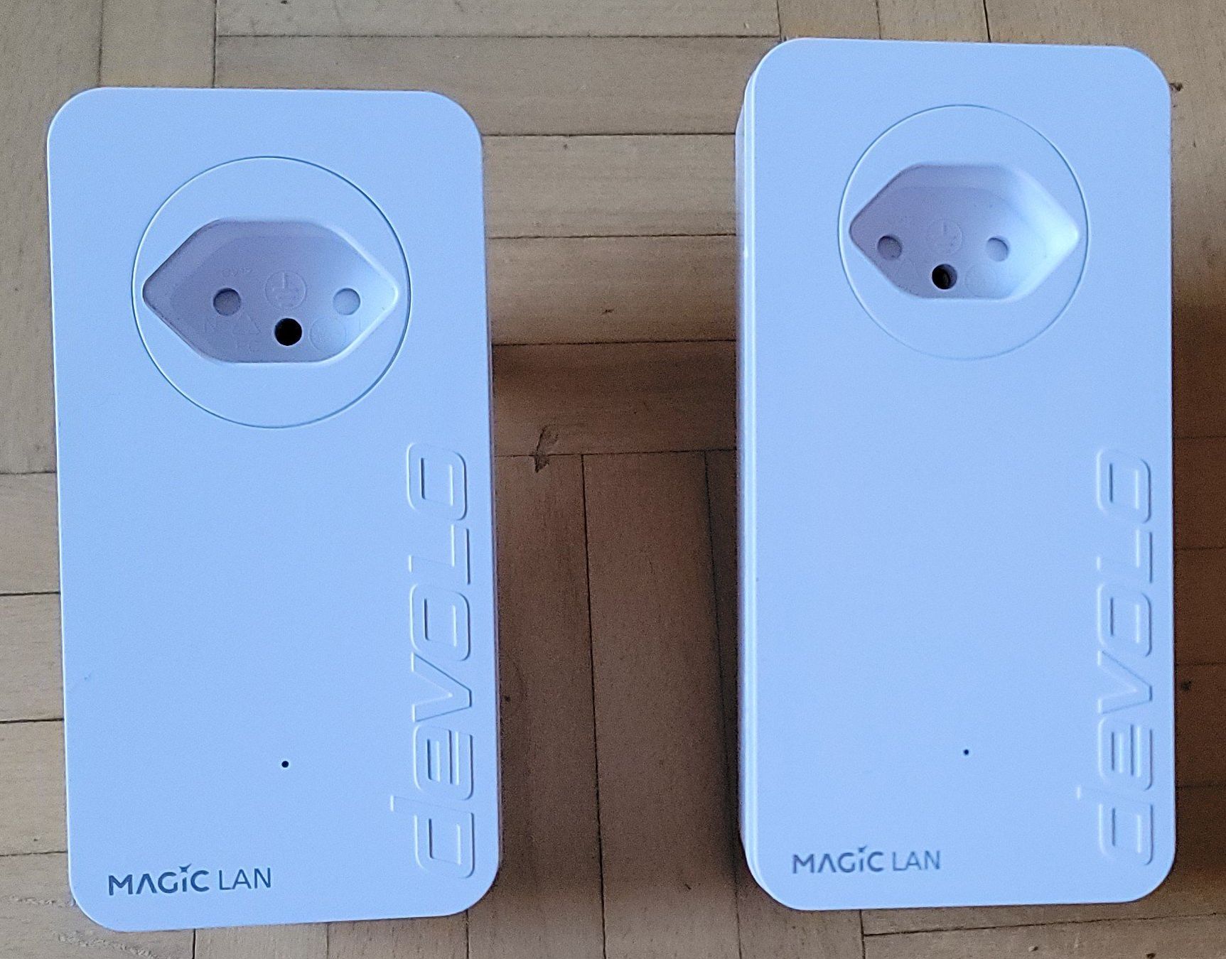 Devolo Laufwerke & Adapter: DEVOLO Magic 2 LAN triple Starter Kit (2400 Mbit) – Gebraucht aus Olten von notna62
