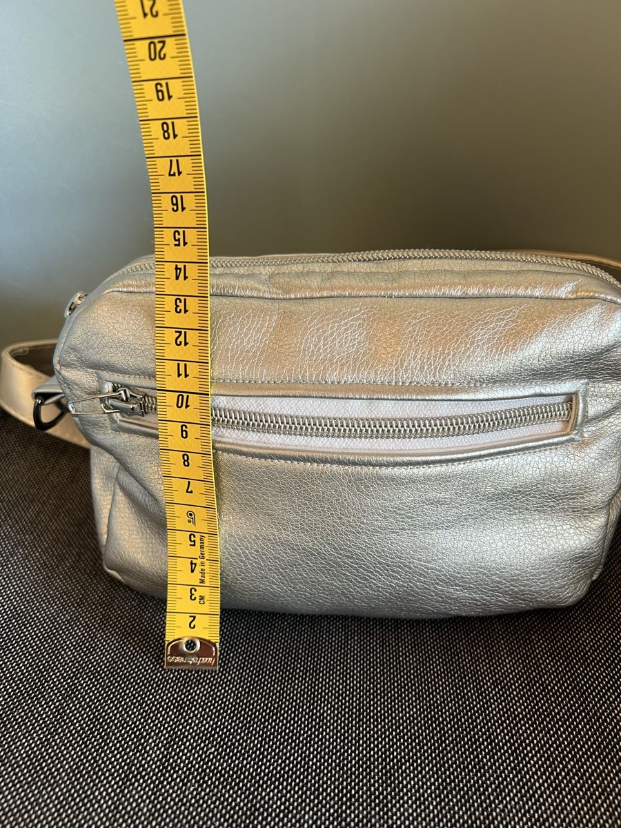 Sacs: Silberne Handtasche – D'occasion à Zürich par jil_heinz 4