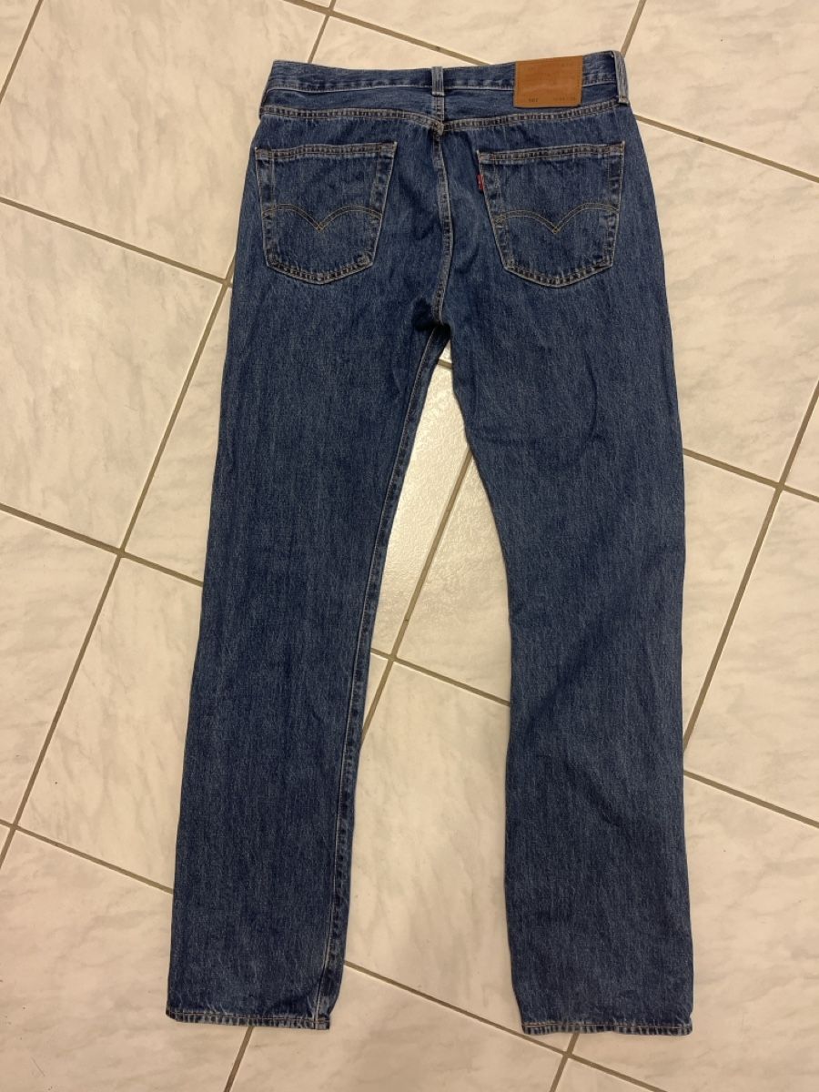Levi's Jeans: Levis 501 Herren Jeans 34/36 – Usato da Les Marécottes venduto da yell39 5