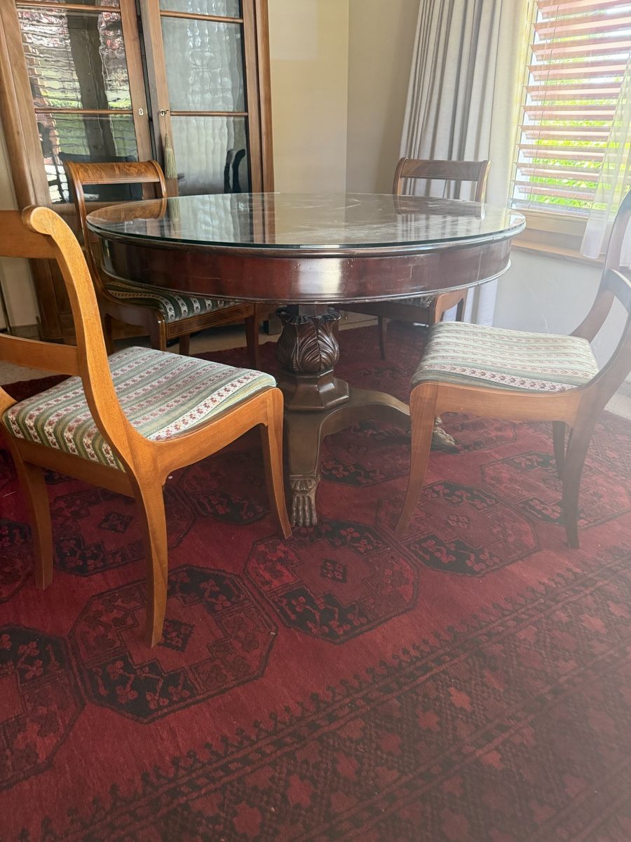 Set de table et chaises: Esstisch mit Stühle  – D'occasion à Kollbrunn par Jani2015 1