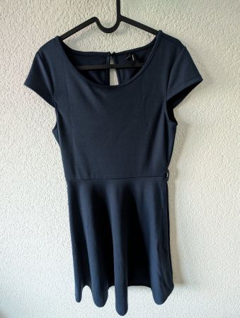 Kleid (neuwertig)