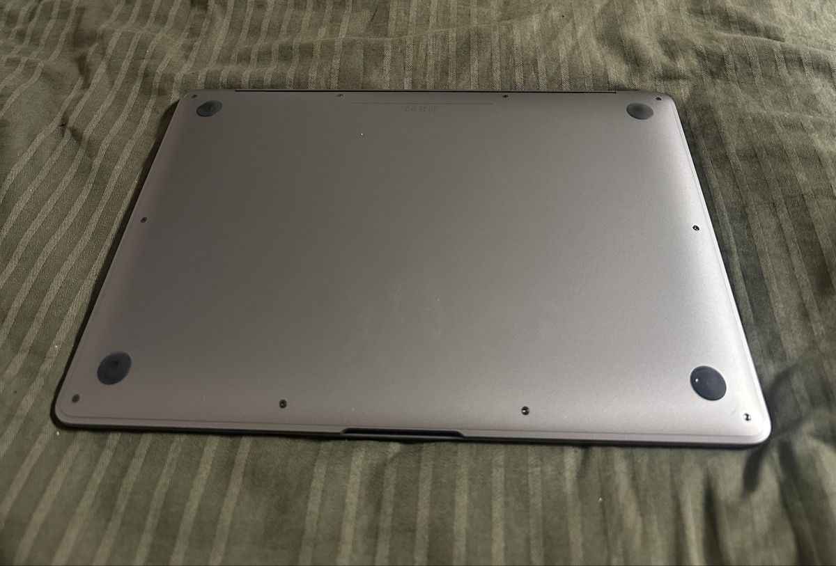 Apple Notebook: MacBook Air13 – Nuovo (secondo la descrizione) da Stein Ag venduto da yildirim02 2